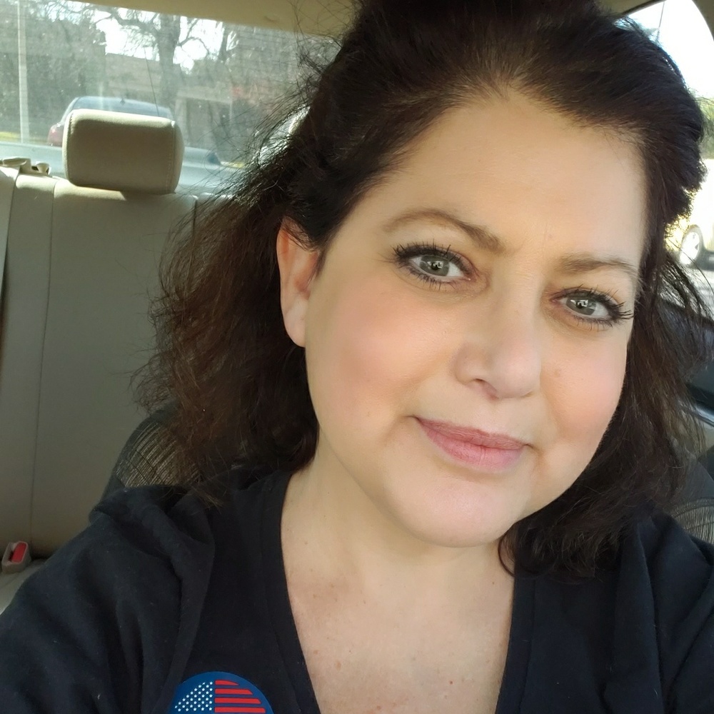 Meet your Posher, Melissa